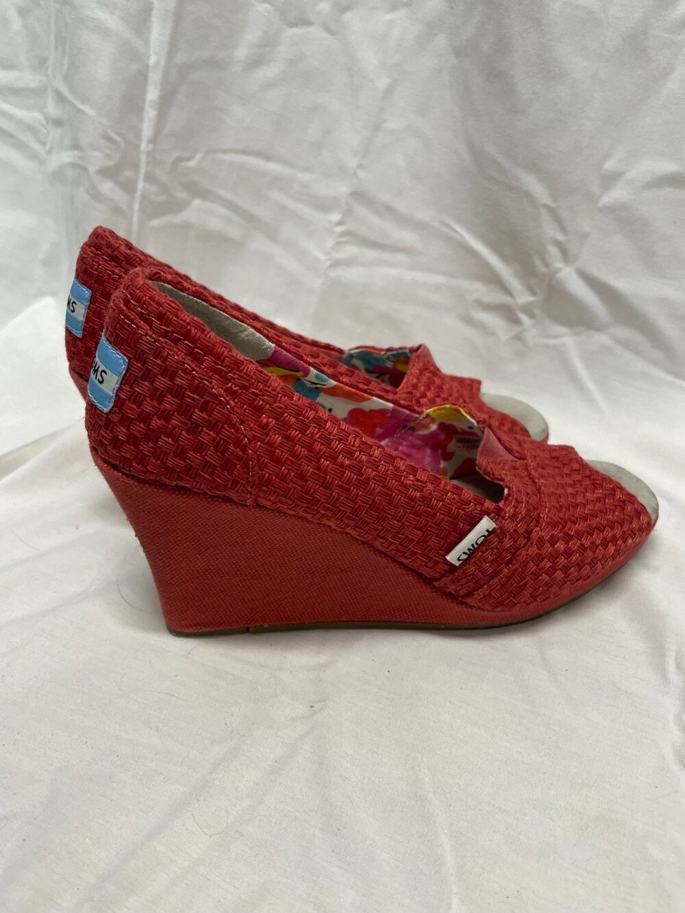 TOMS Women's Open Peep Toe Wedge Sandals Size 6.5 Red Upper 3 inch heel